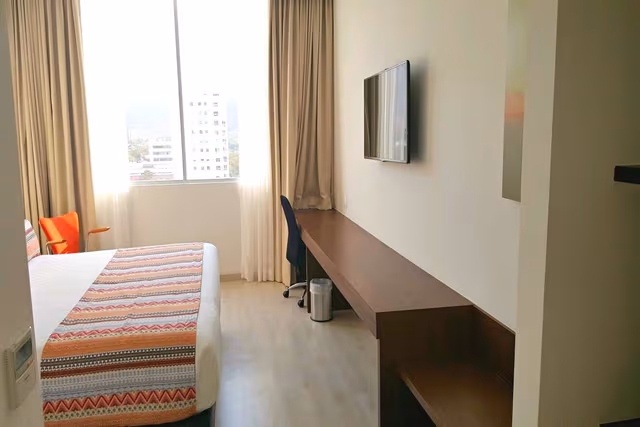 1 King Bed, Non-Smoking, Wi-Fi, Air-Conditioned, Safe, Coffee And Tea Maker, Mini Bar, Full Breakfast