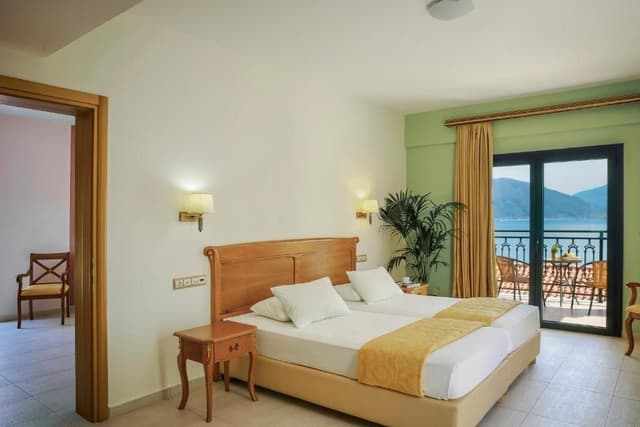 Villa con 2 Camere da Letto, Piscina Privata e Vista Mare
