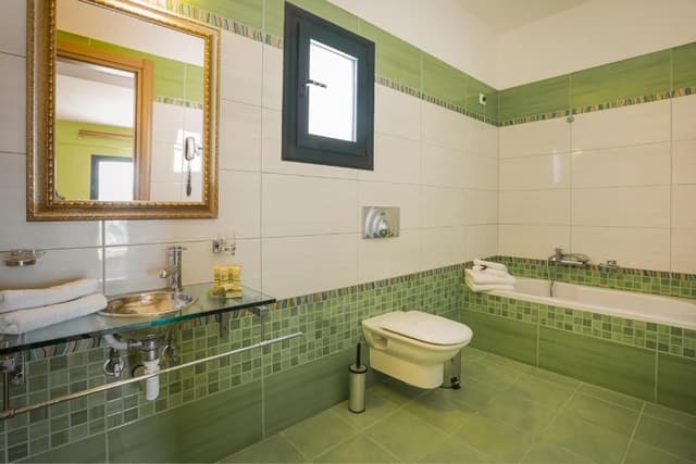Villa con 2 Camere da Letto, Piscina Privata e Vista Mare