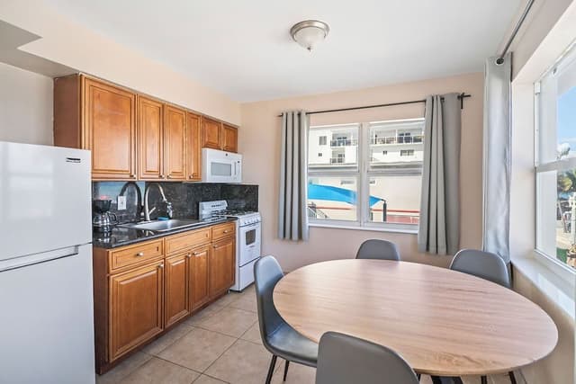 Deluxe Room, Kitchen, Ocean View