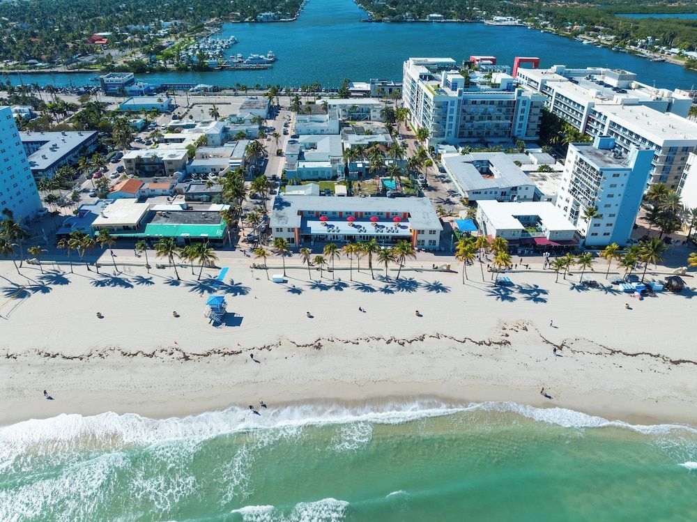 Hollywood Beach La Terrace Oceanfront2