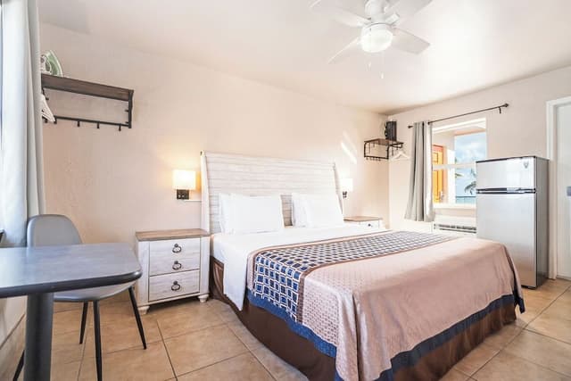 Standard Studio, 1 King Bed, Ocean View