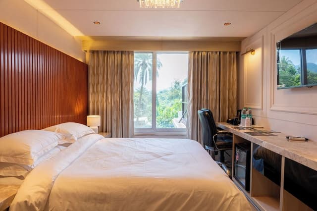 Executive Room