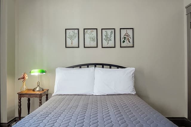 Hostel Room Full Bed w/Shared Bathroom in Hallway