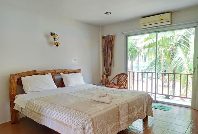 Standard Double Room - Dok Koon