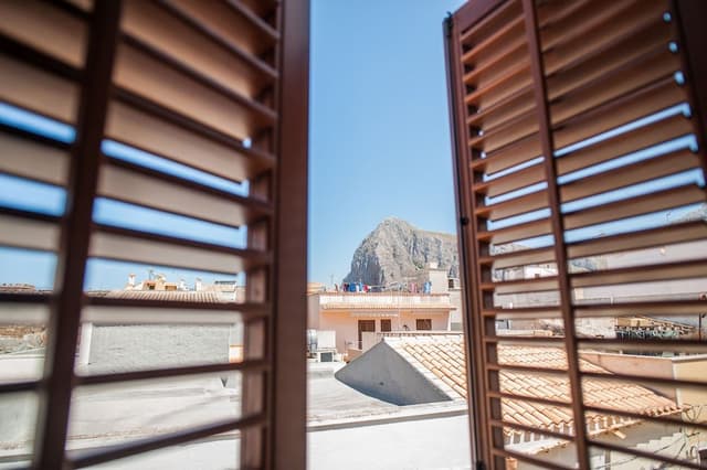 Panoramic Triple Room, Hill View