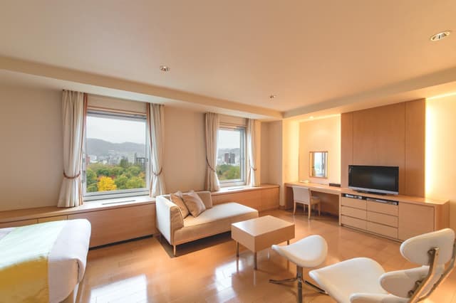 Universal Room