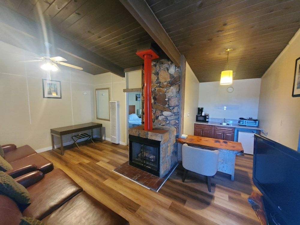 Thundercloud Resort4
