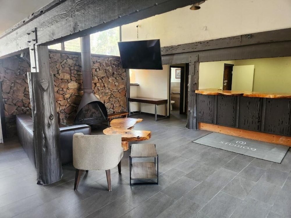 Thundercloud Resort0