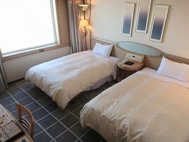 Junior Suite, Smoking