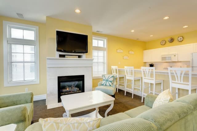 Three-Bedroom Lakeside Cottage