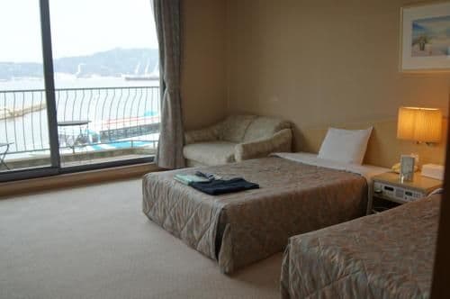 Standard Twin Room with Sea View