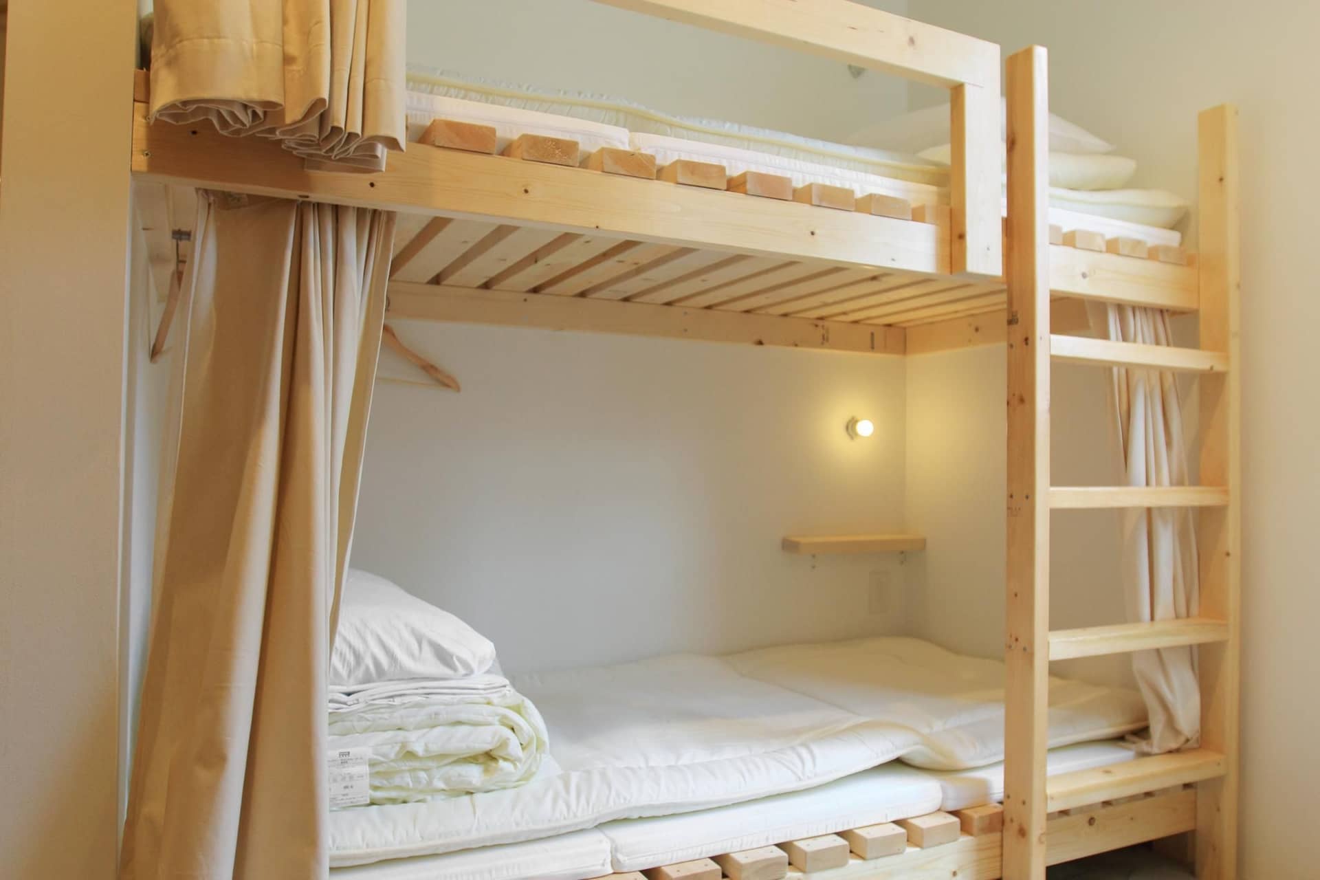 plumhostel plumhostel