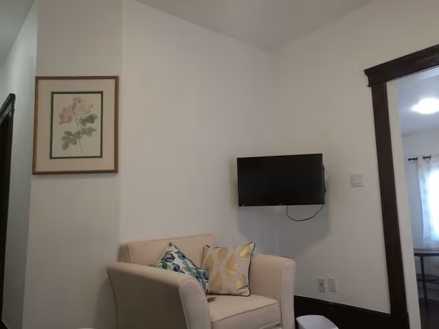 Luxury Suite, 1 King Bed, Balcony