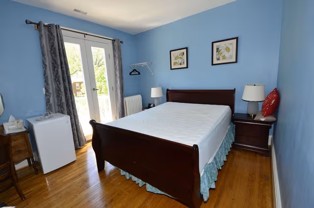 Standard Room, 1 Queen Bed (2 Blue)