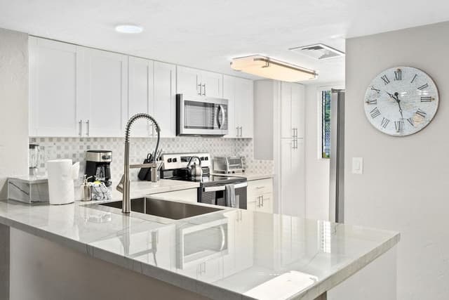 Condo, 2 Bedrooms