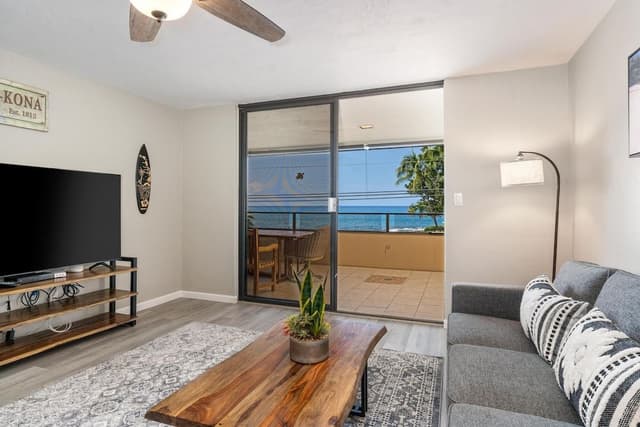 Condo, 2 Bedrooms