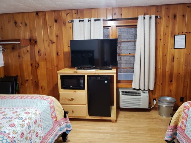 Family Room, 2 Bedrooms (3 Double Beds)