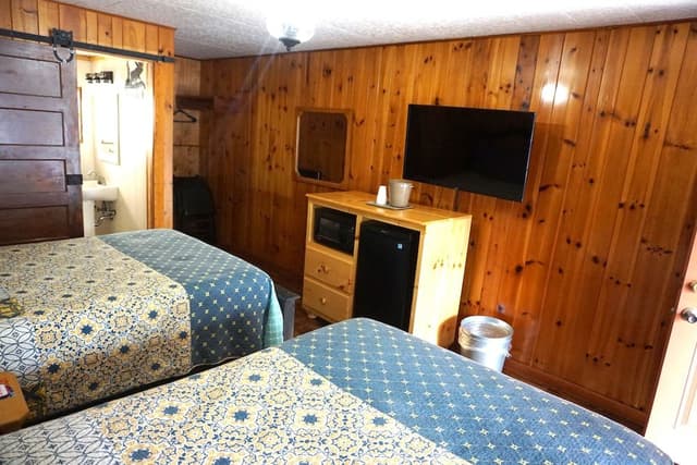 Traditional Room, 2 Double Beds, Non Smoking