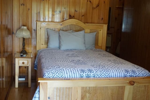 Traditional Room, 1 Queen Bed, Non Smoking