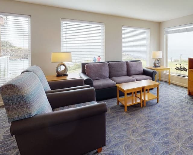 Deluxe Condo, 3 Bedrooms
