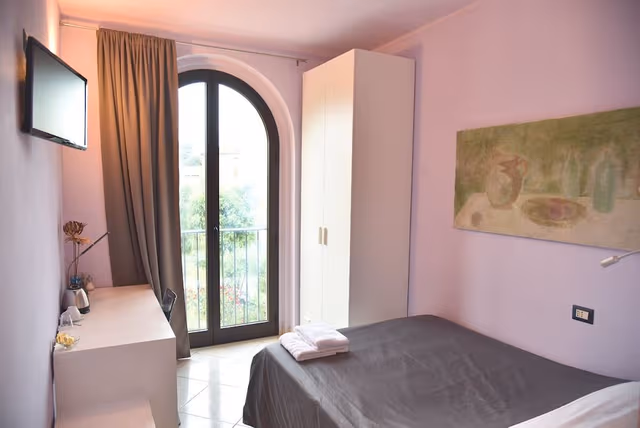 Economy Double Room, 1 Double Bed, Refrigerator, Garden View