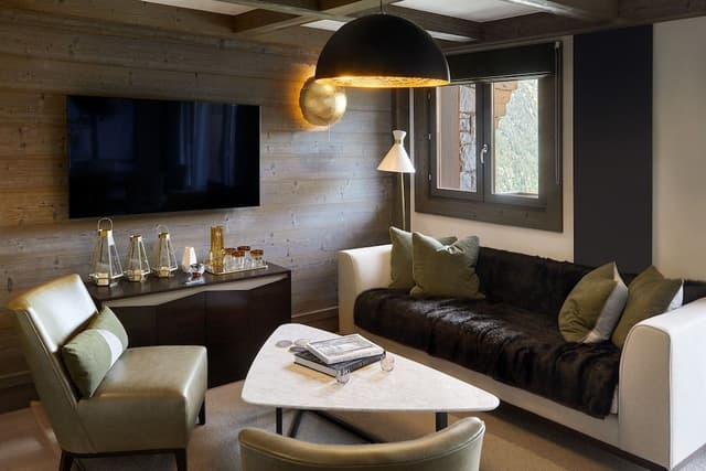 Three-Bedroom Prestige Family Apartment