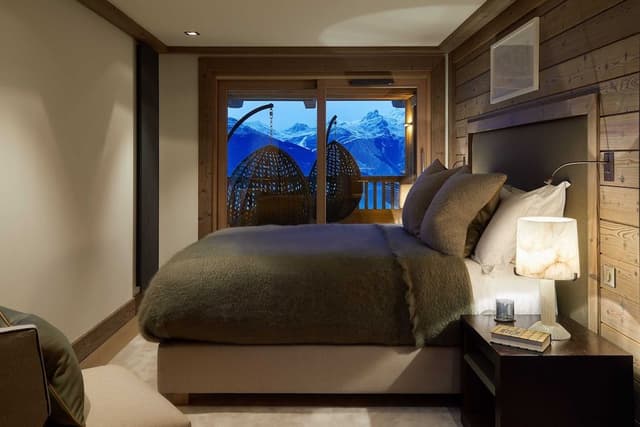 Three-Bedroom Prestige Family Apartment