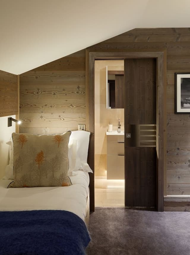 Four-Bedroom Deluxe Residence