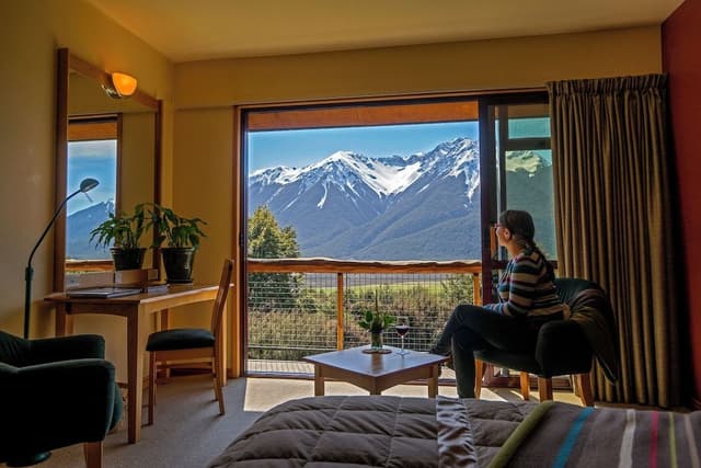 Mountain View (Located within Main Lodge)