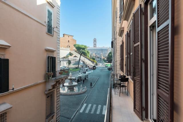 Panoramic Quadruple Room, City View