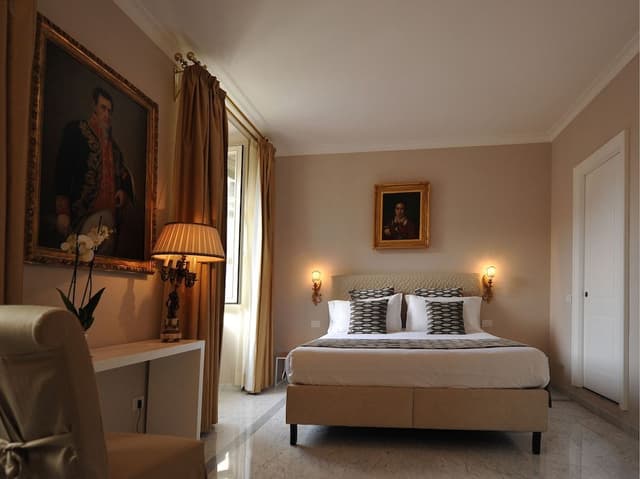 Deluxe Double Room (Via Condotti)