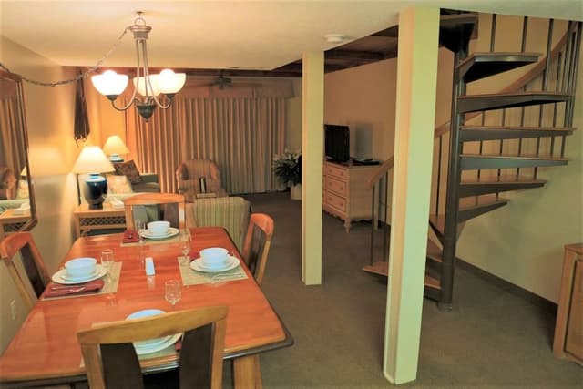 Townhome, 2 Bedrooms