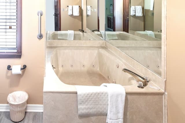 Townhome, 2 Bedrooms