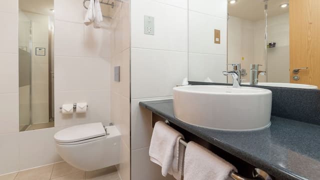 Standard Room, 2 Twin Beds (with Free Hot Breakfast)
