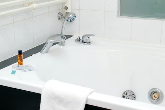 Luxury Quadruple Room, Hot Tub, Garden View