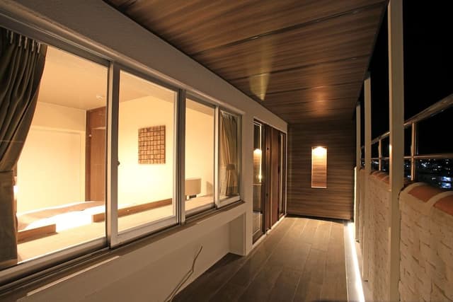 Sky Penthouse, Non Smoking