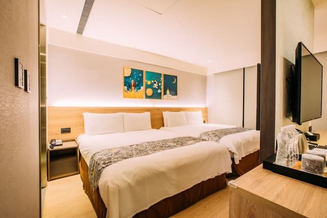 Superior Quadruple Room, 2 Double Beds, Bathtub