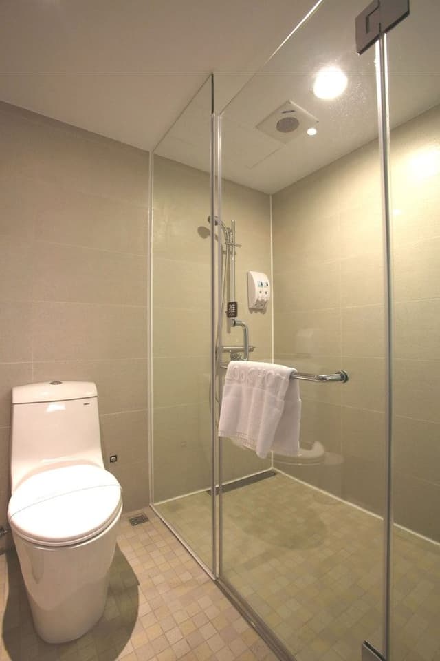 City-view Room (Random Design)
