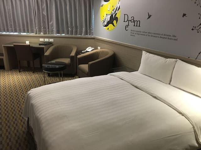 Star-view Room (Random Design)