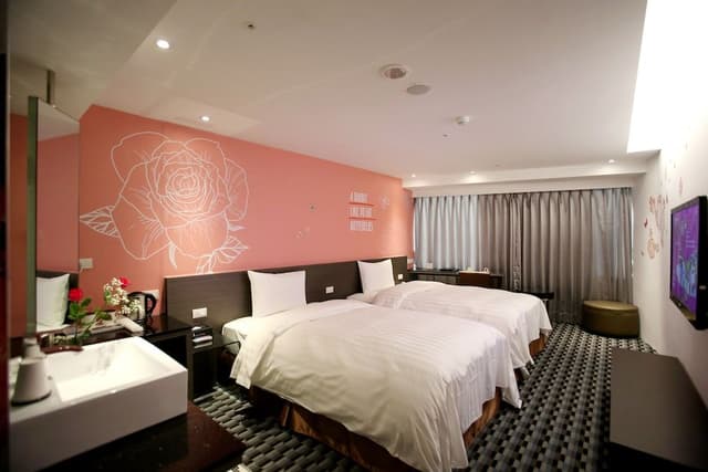 City-view Room (Random Design)