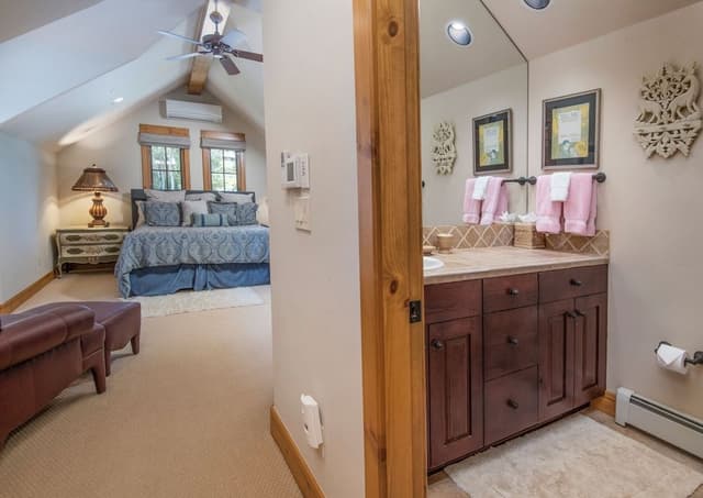 Luxury House, Multiple Bedrooms, Resort View, Slope side