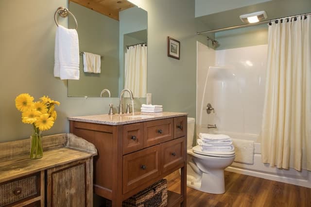 Cabin 3 (Pet Free) - Blackberry Bend
