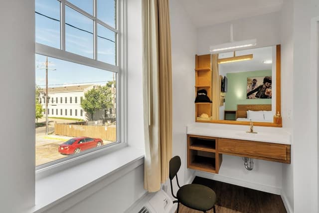 Signature Room, 1 King Bed