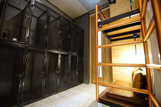 10 Bunk Bed Mix Dorm