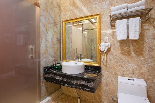 Deluxe Suite, 1 Bedroom, City View