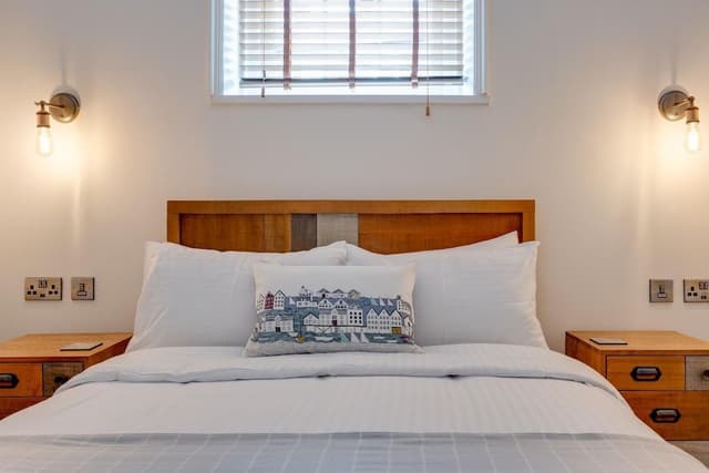 Double Room (Room 3 Room only)