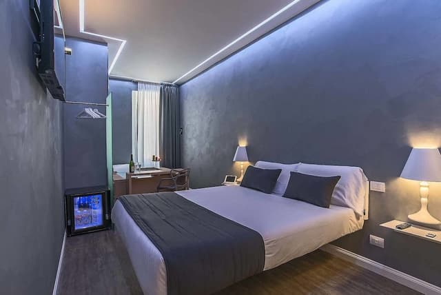 Suite, Jetted Tub