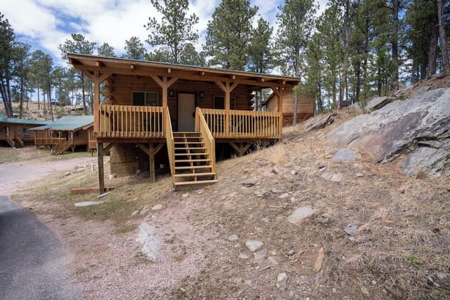 2 Queen Loft Cabin, Kitchen