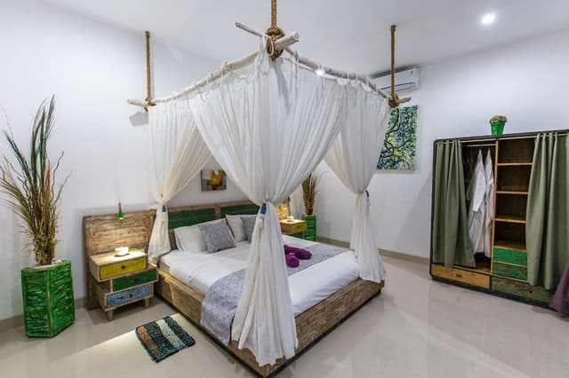 5 Bedroom MasBro villa